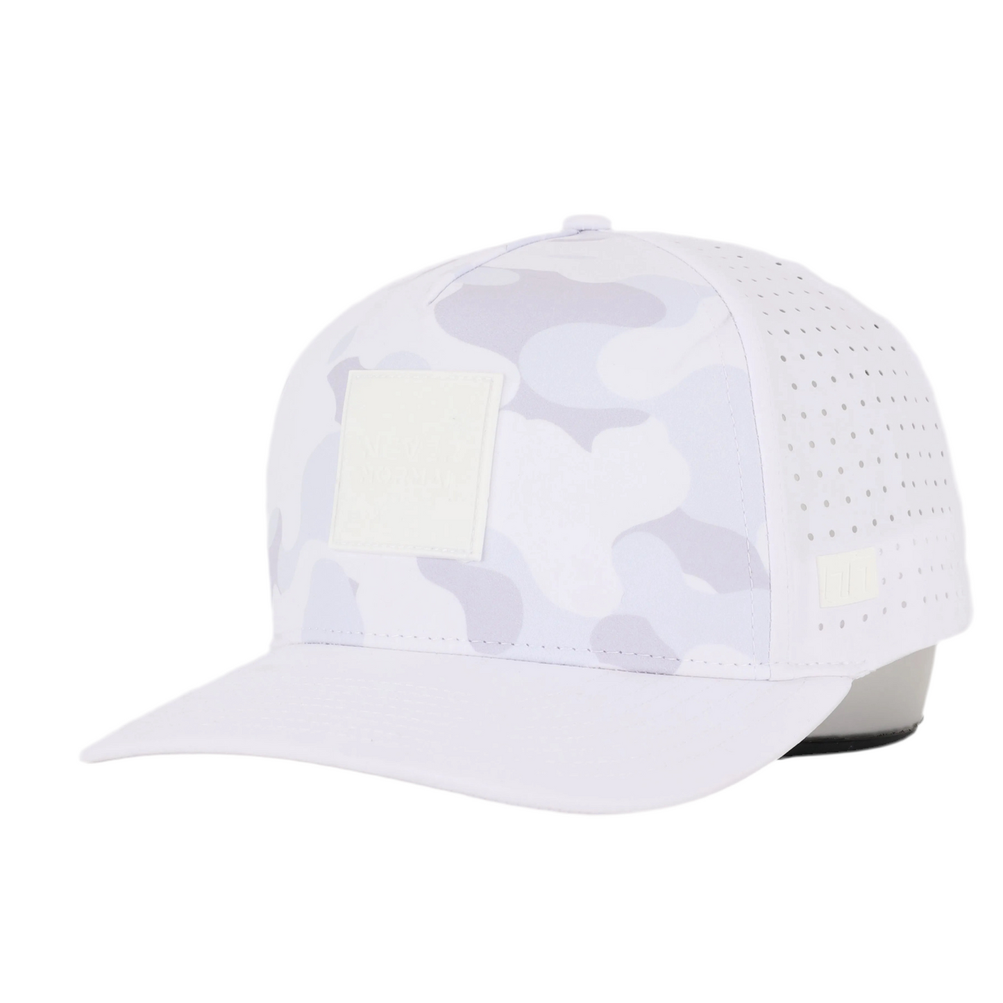 Water resistant Snow White camo snapback cap with breathable mesh
